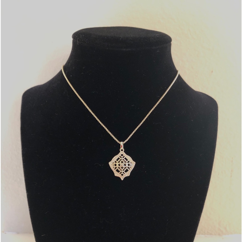 Kendra Scott NWT Kacey Filigree Pendant 14K Gold Plated